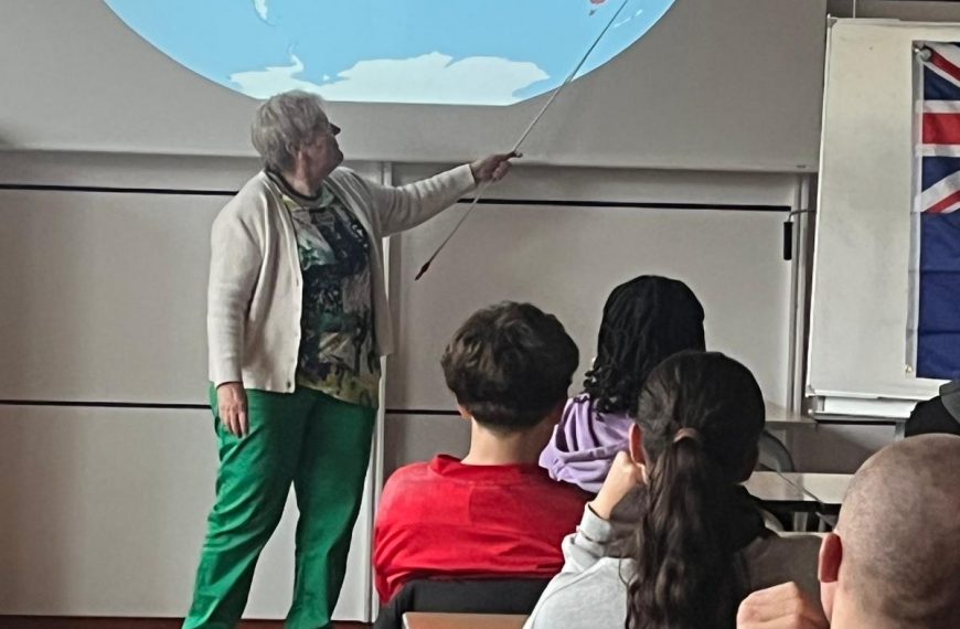 Australien im Klassenzimmer – Abenteurerin und Autorin begeistert Schüler